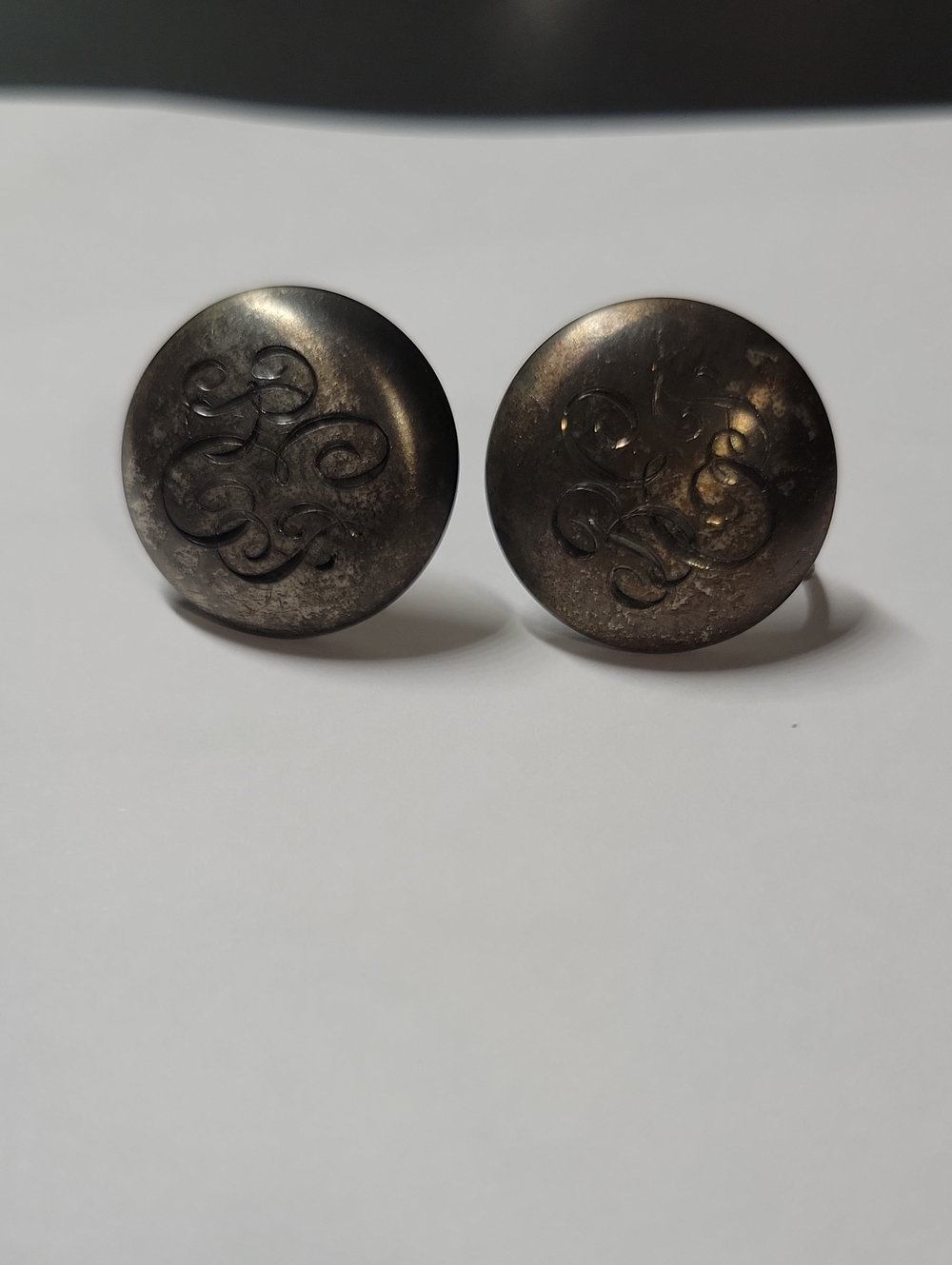 Vintage-Style Vintare Screw In Earrings